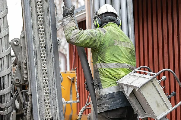 bergvarme_bollnas_bryngels_2 Bryngels borrar för bergvärme i Bollnäs – trygg installation med lokal expertis.